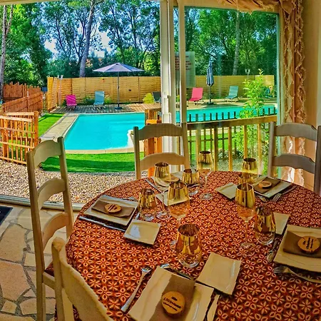 D Hotes 2 Personnes Jacuzzi Prive Proche Cite Medievale Bed & Breakfast *